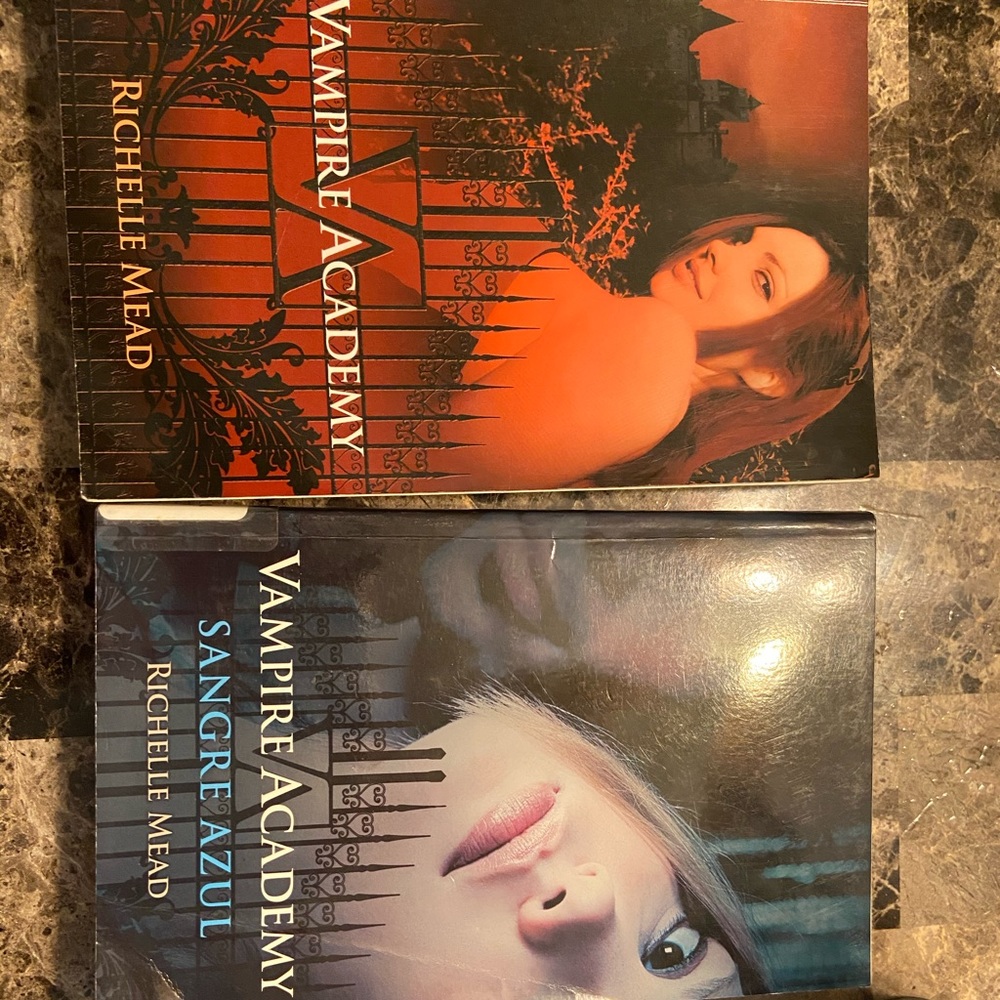 Spanish books Academia de Vampiros